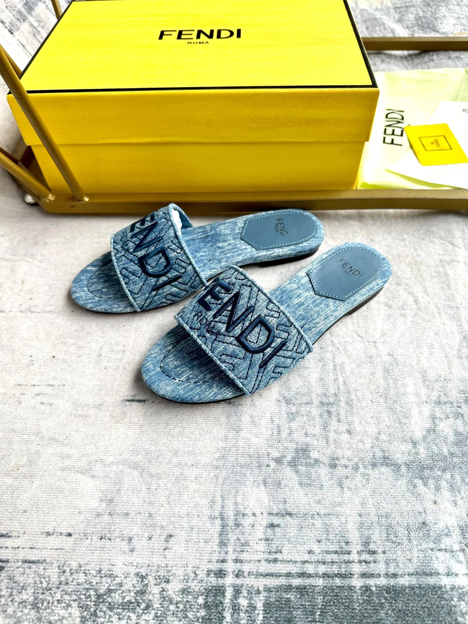 FF 5 Denim Canvas Slide