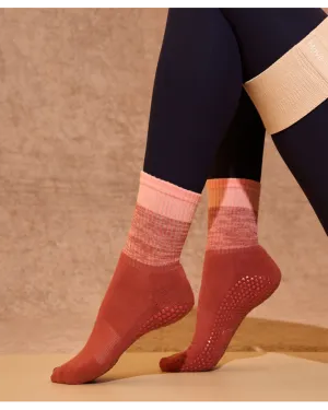 Move Active Crew Non Slip Grip Socks - Fade Red Earth