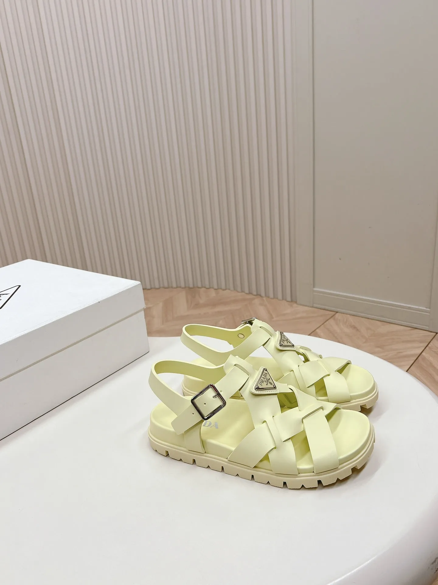 Pra Interwoven Straps Sandals 30 Vanilla